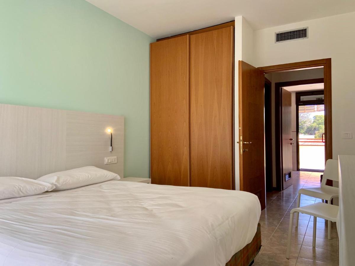 Suites Marilia Apartments Pool Side - Suite Livorno Holiday Home Group Eksteriør bilde